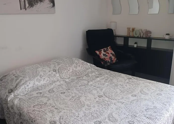 Avec Jardinet Et Balcon Idealement Situe Appartement *