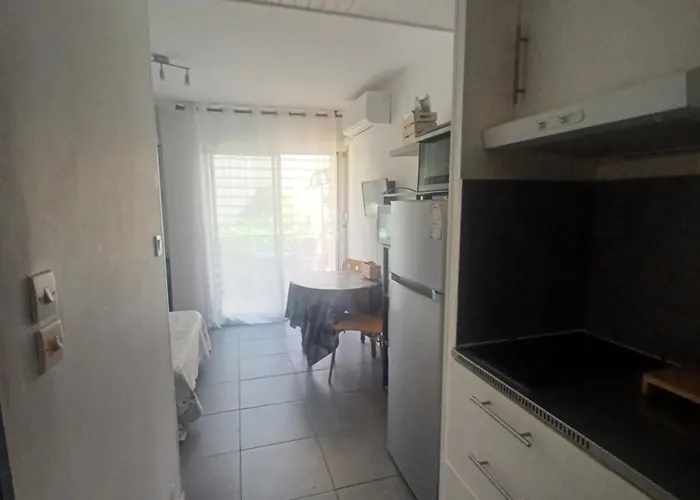 Avec Jardinet Et Balcon Idealement Situe *