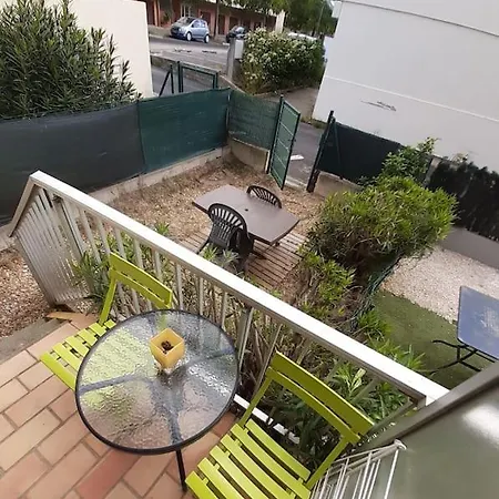 Avec Jardinet Et Balcon Idealement Situe