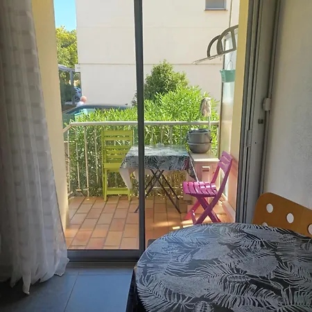 Avec Jardinet Et Balcon Idealement Situe